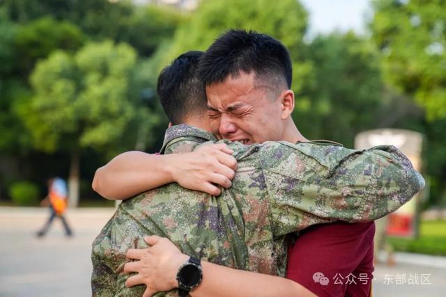 最后一道军令：送战友！