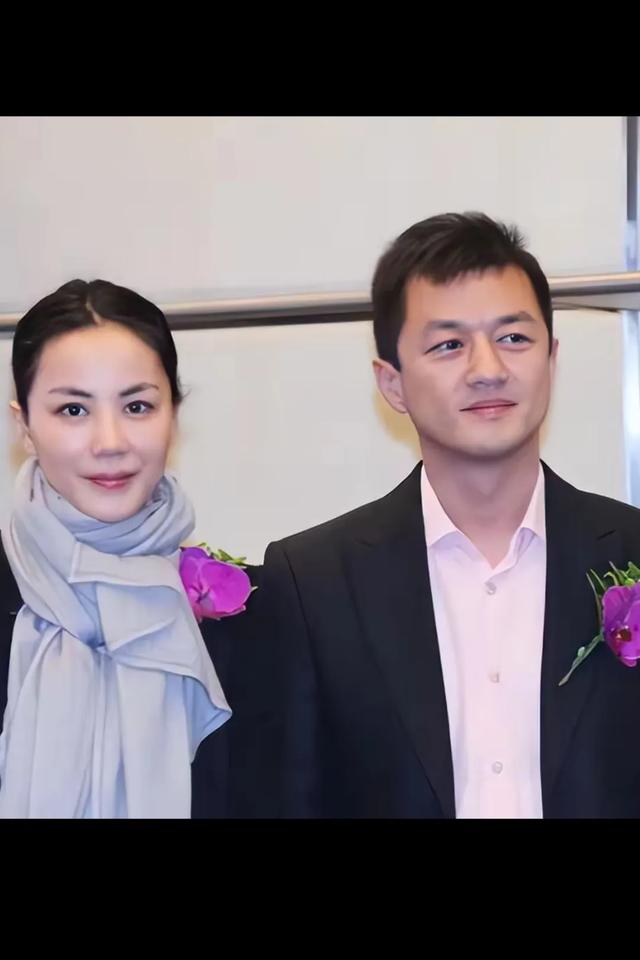 揭秘【王菲】情史大起底!窦唯、李亚鹏、谢霆锋,她究竟钟情于谁