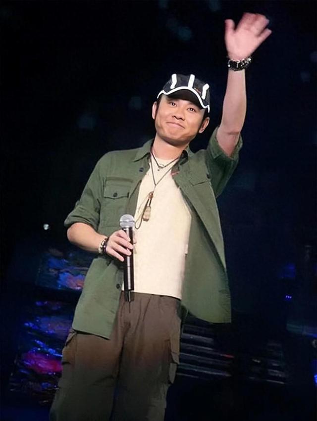 刀郎女儿罗添：刚出生就被母亲抛弃，31年之后，她和刀郎现状如何