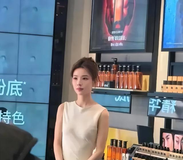 孙一宁线下活动“见光死”，跟直播间差距太大，还是美颜太强大了