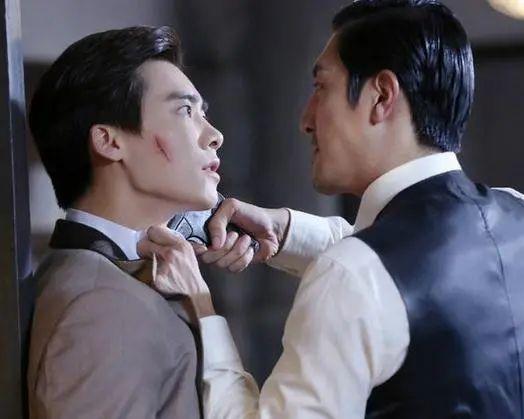 娱乐圈5位的木头帅哥,演技毫无灵气,看得人脚趾抓地