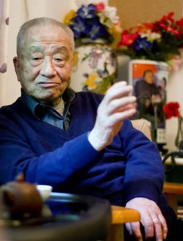 茶界泰斗张天福老先生与天山绿茶的不解之缘……