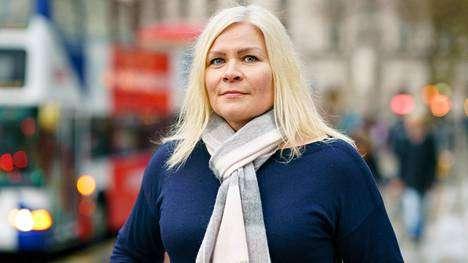 迪拜酋长绑架女儿细节曝光，公主被按在甲板上双手反绑拖走