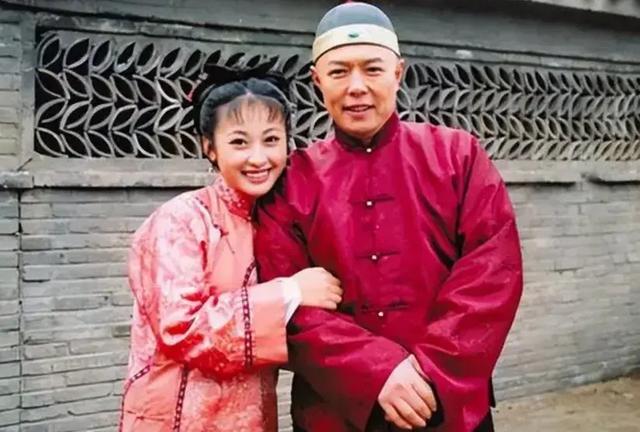 雅琦：11岁出道，与张铁林同居被甩，嫁大23岁老公被宠成公主