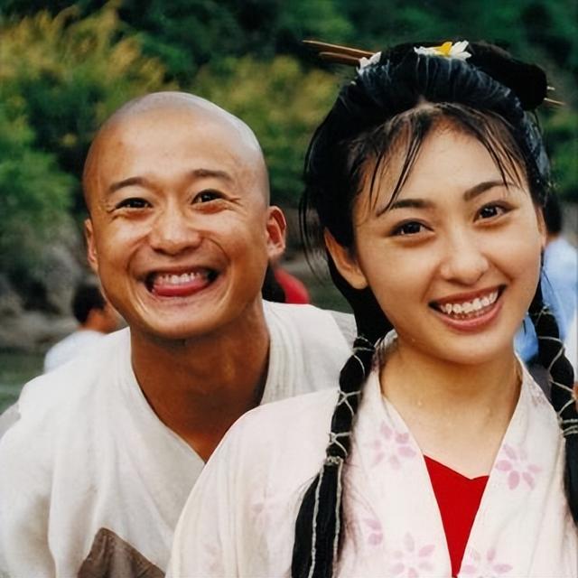 雅琦：11岁出道，与张铁林同居被甩，嫁大23岁老公被宠成公主