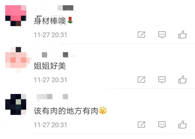 45岁女星晒近照，穿比基尼秀火辣身材，身体前倾排骨胸呼之欲出