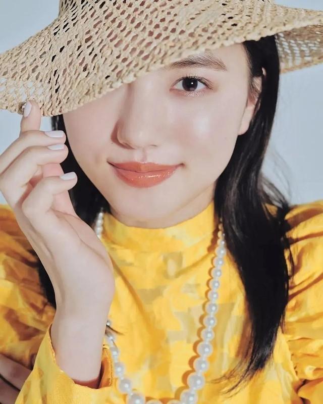 日本极品人间尤物！一线天级别熟女，一炮而红创下多个经典角色！