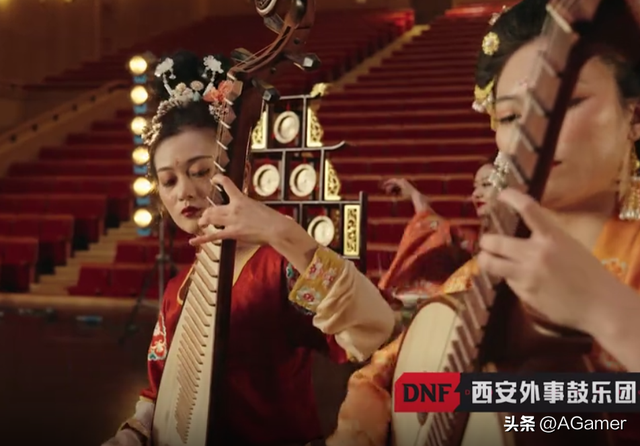 大型蹦迪现场,女DJ超燃演绎《风一样的勇士》,DNF玩家嗨翻全网