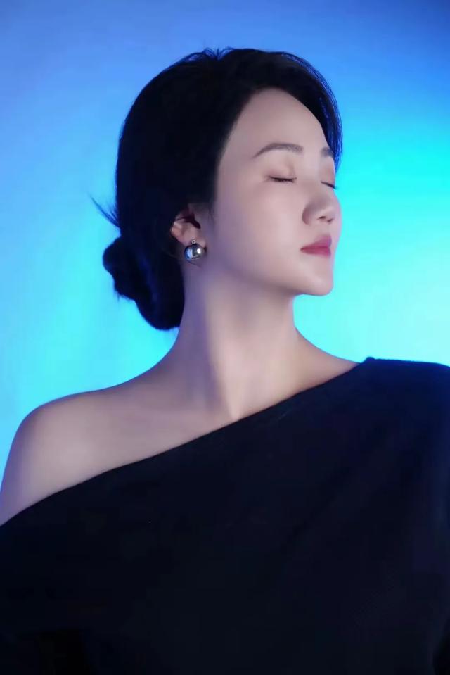 陈岚说:大S纯白得人间不配拥有!多扎心的话语,却一针见血