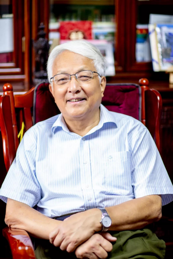 王龙基：国产电影首个童星，第一代三毛的扮演者，如今怎么样了？