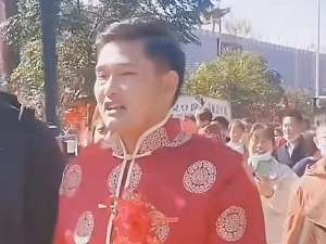 大衣哥演的电视剧(歌唱家朱之文演过的2部电影，本色出演，影片还入围国际电影节)