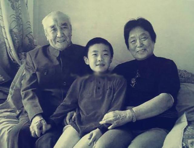 江腾蛟妻子：为丈夫求情四处奔走，晚年定居太原以18级行政离休