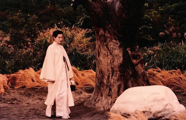 1990年，王祖贤与单立文上演大尺度对手戏，因太吓人被禁映