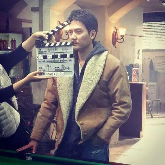 结婚2年,冯绍峰半夜崩溃删微博:赵丽颖,我装不下去了…