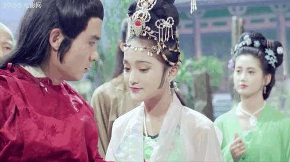 17岁的周迅，像个小精灵，粉嘟嘟的脸蛋好萌