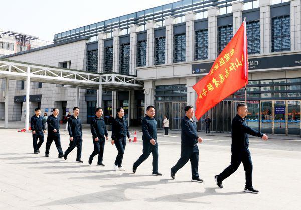 好男儿，去当兵！