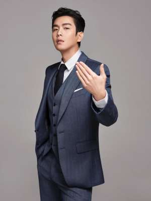 张若昀父子(张若昀与父亲张健的恩怨始末，以及他的跌宕上位史)