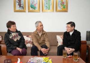 蔡宁(金山区领导开展春节前走访慰问)