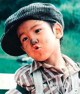 18岁当汤臣总裁:身价千亿颜值爆表,和王思聪有“天壤之别”