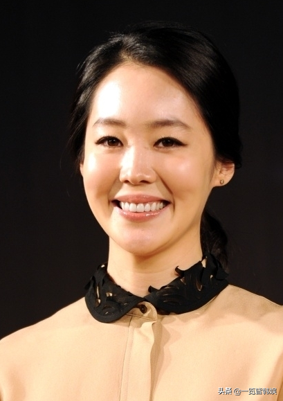 黄秀贞现状成迷 孪生姐妹搭档安在旭走红 却亲手毁掉自己演艺生涯