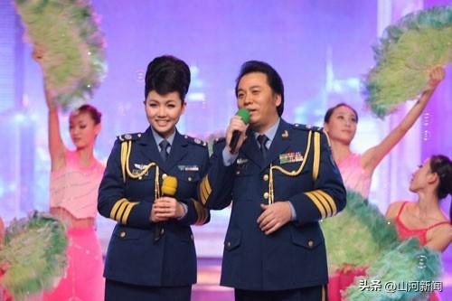 她是军旅歌唱家，身材丰满被称“中年杀手”，今转身成北电教授！