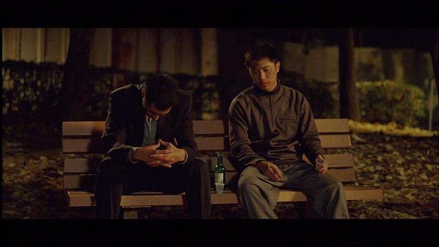 电影《卑劣的街头》：在欲望的大海中，情义被冲击的烟消云散