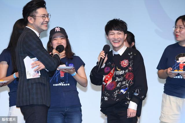 周深凭借一首《达拉崩吧》封神，高晓松赞不绝口