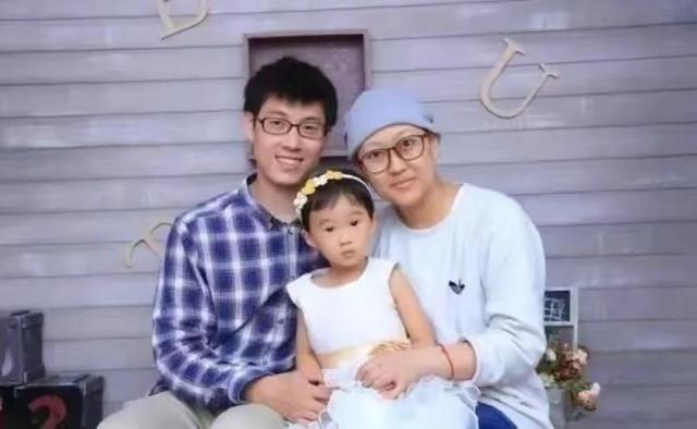 上海女博士花15万赴美抗癌病逝，一年后丈夫再恋爱，被网友痛骂
