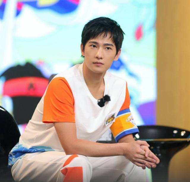 杨洋的真实学历曝光，娱乐圈还有很多学渣