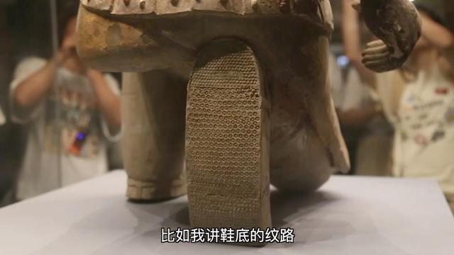 新华视点丨“95后”导游王钰：从秦俑讲述者到文化“摆渡人”