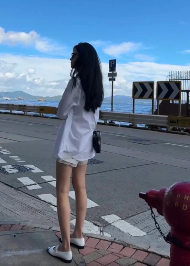 隋雨蒙李光洁享受浪漫二人世界,结婚5周年恩爱甜蜜,俩儿子好帅