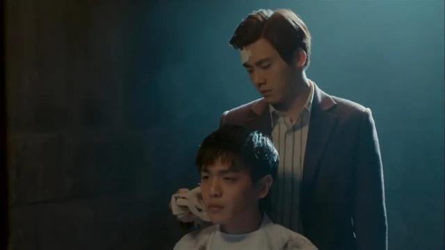 《麻雀》：为假妻子赔上真心，被活埋的唐山海成了观众的白月光