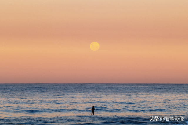 周杰伦新歌MV，除了音乐，让摄影师们沉醉的还有绚烂色彩