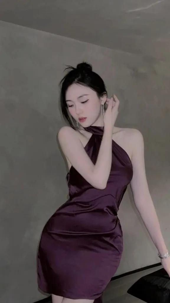 30 岁丰腴少妇，气质与美貌并存的尤物！