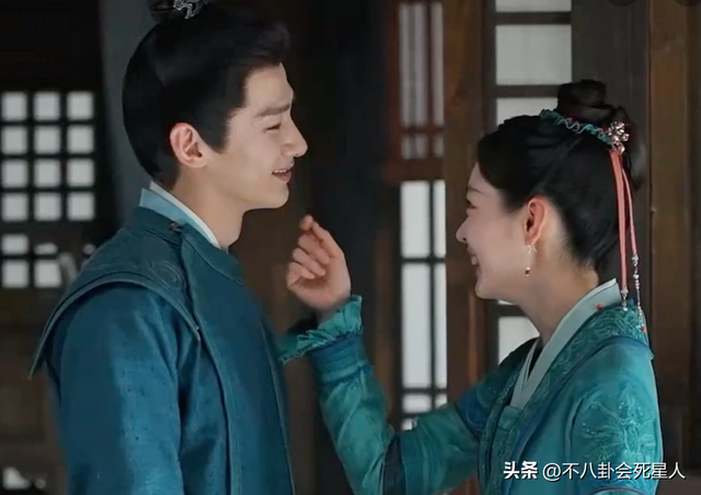 白敬亭宋轶恋情曝光，女方大4岁，因戏生情，已获男方父母认可