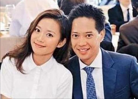 连诗雅从清纯小女人到喜爱夜蒲的女人，到底经历了什么？