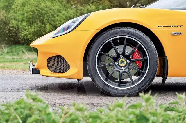 全面轻量化 试驾路特斯Elise Sprint 220｜evo先锋试驾
