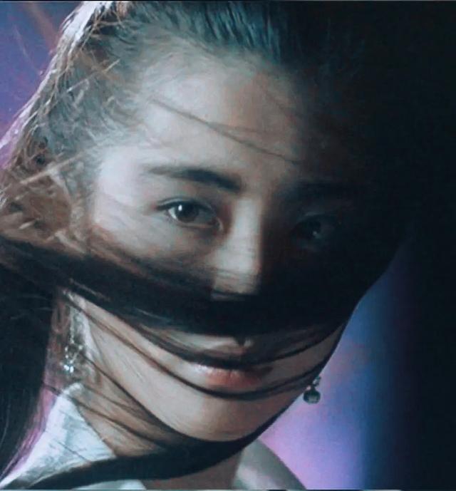 1990年，王祖贤与单立文上演大尺度对手戏，因太吓人被禁映