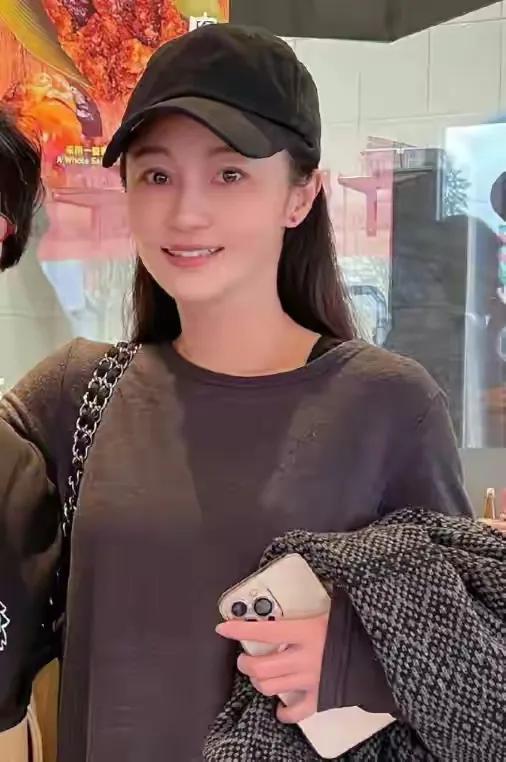 文章姚笛近照曝光!两人双双回春,男方年轻十岁,女方满面春光