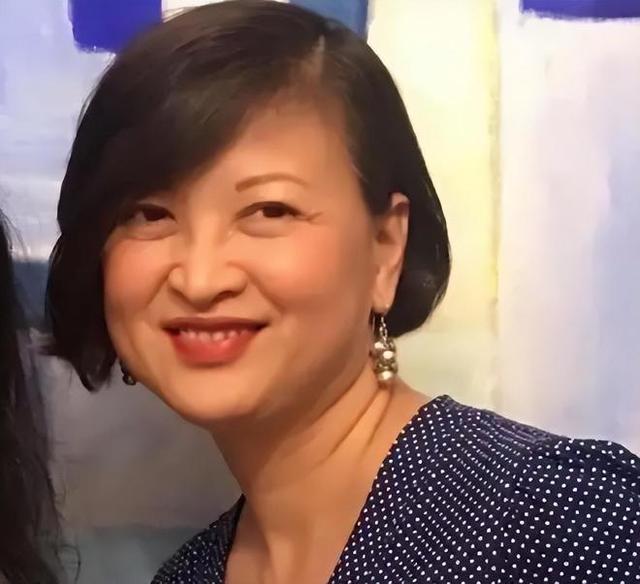 帮美媒造谣诋毁中国，如今在中外都成跳梁小丑，袁莉后悔了吗？