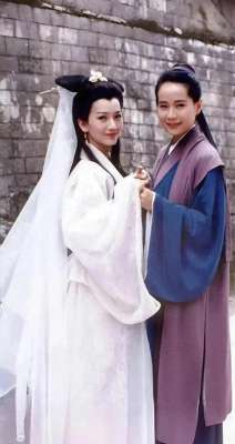 赵雅芝叶童(看完镇江三日情缘，才明白赵雅芝叶童为什么是顶流，两人太有实力)