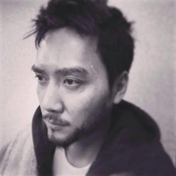 结婚2年,冯绍峰半夜崩溃删微博:赵丽颖,我装不下去了…