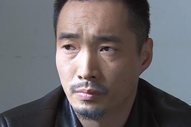 他是曾黎前男友,被韩国美女倒追,从机修工到影帝的他有何魅力?