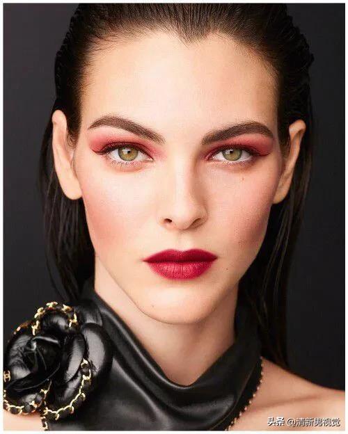 Vittoria Ceretti：从西西里到全球舞台的时尚传奇