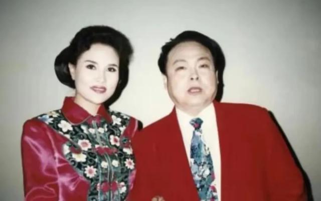 她24岁一唱成名，48岁丈夫入狱不抛弃，患癌后丈夫用全部身家医治