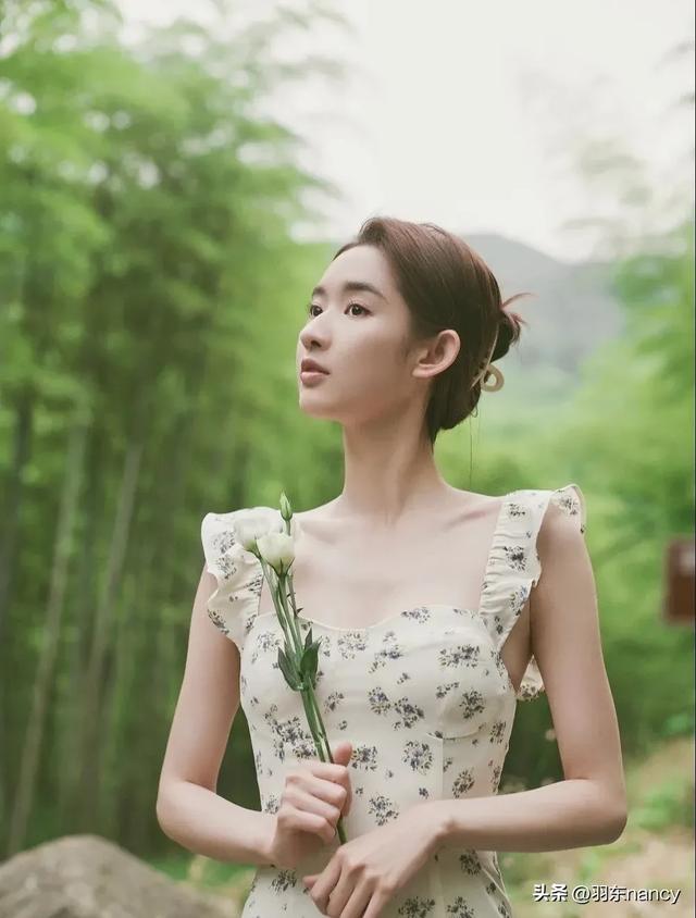 湖北盛产美女！15位湖北女明星，优雅大气，美丽动人