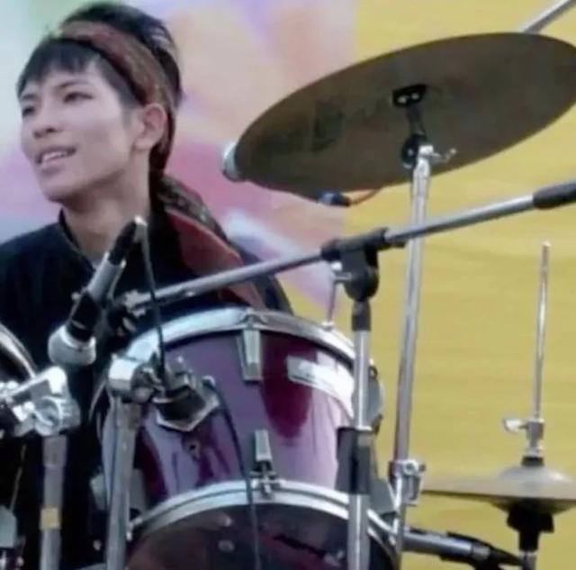 萧敬腾终于承认恋情了！能让萧敬腾大方公开的居然是她？