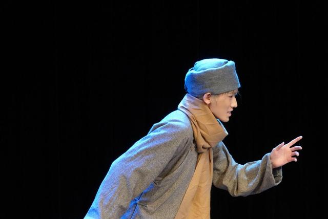 从时团少年到中戏学生：演《原野》《日出》的马嘉祺与宋亚轩