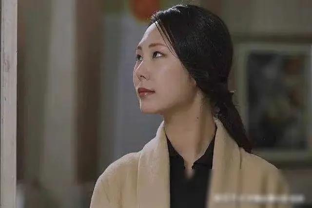 韩国18禁电影《周末夫妇》：激情与现实的碰撞，爱情背后的权力