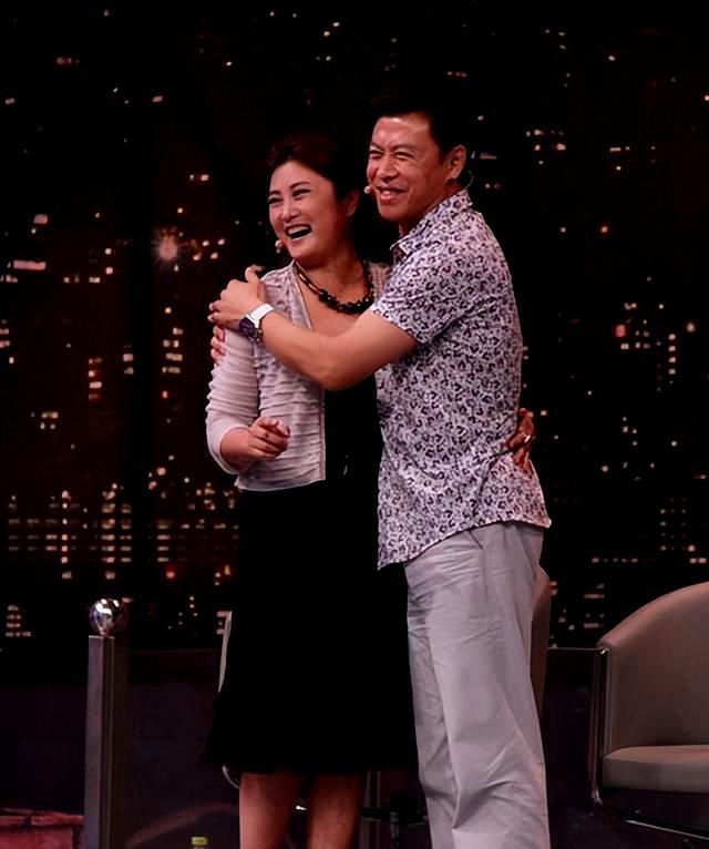 演员胡亚捷：和汤静3次闹离婚，屡败屡战，结果越闹感情越好